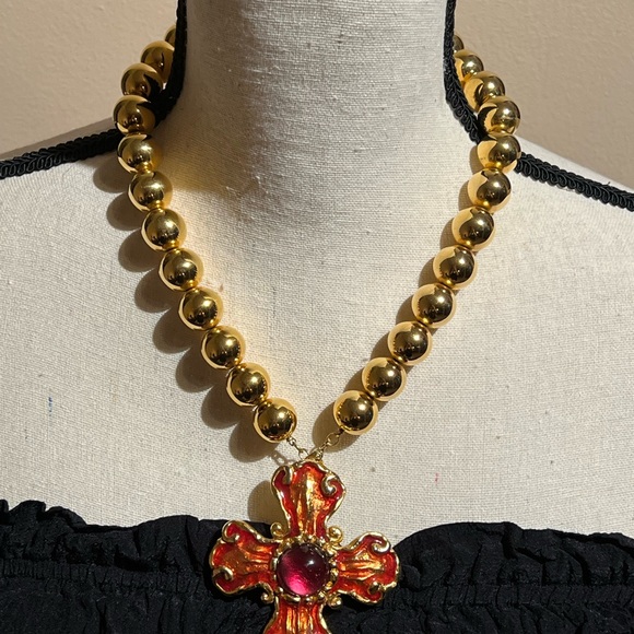 Christian Lacroix Vintage Brooch Pendant w Cabochon Center necklaces included - Picture 5 of 8